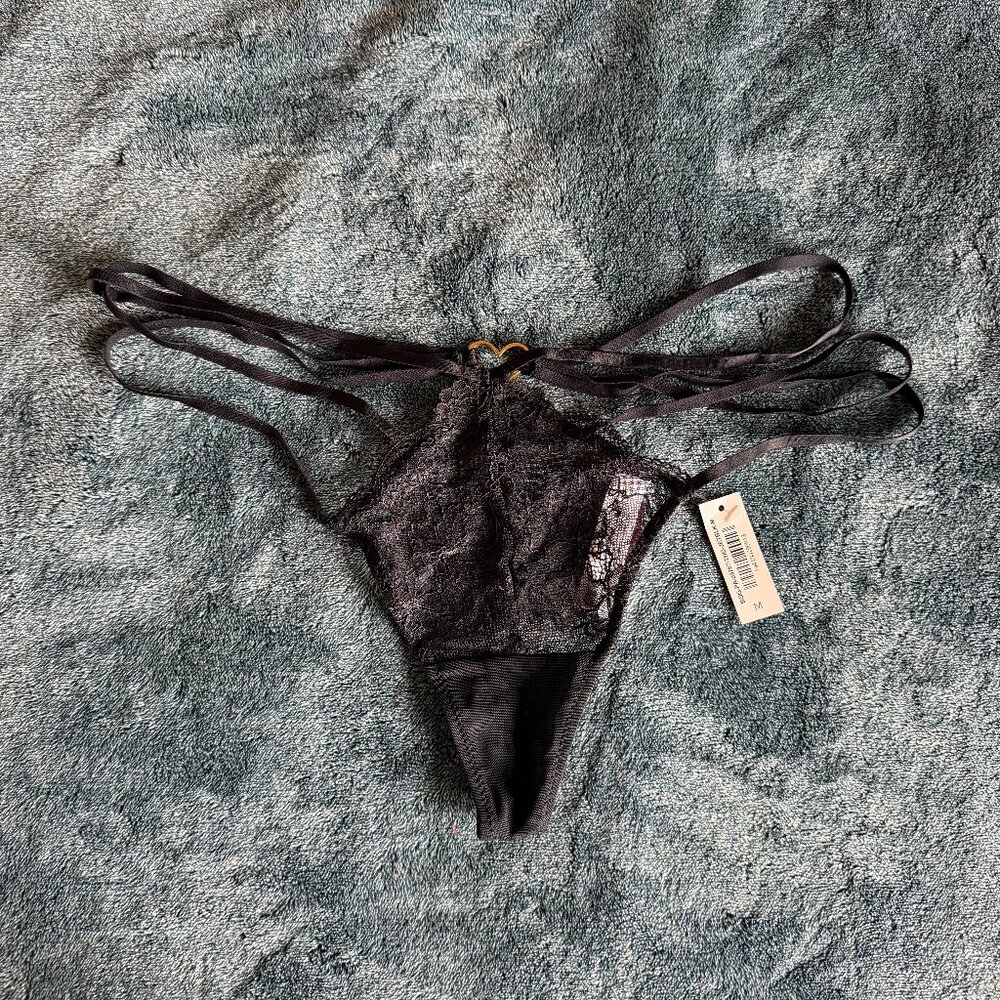 NWT Adore Me Black Lace Strappy Kimberly Thong with Heart Detail size Medium